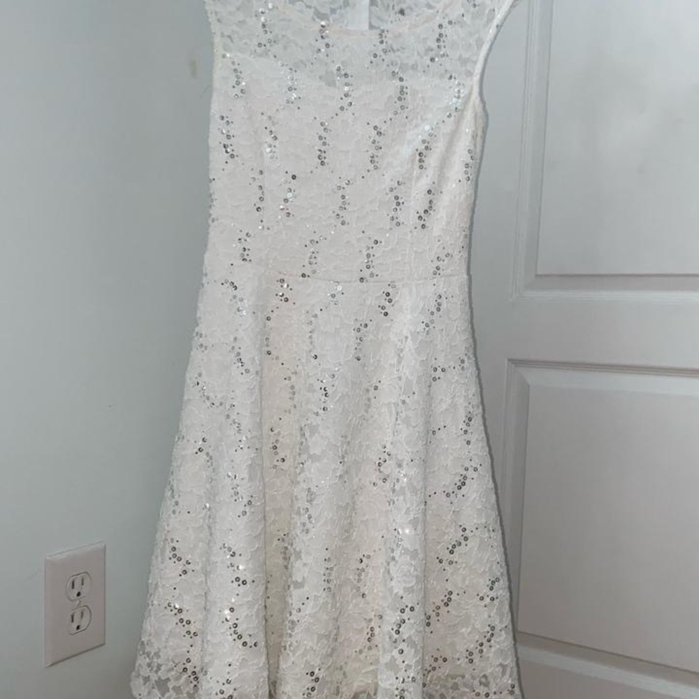 Elegant White Lace Dress with sequins